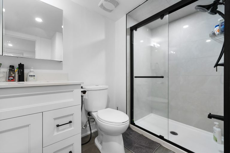 Washroom Renovation Service - Pacific builders
