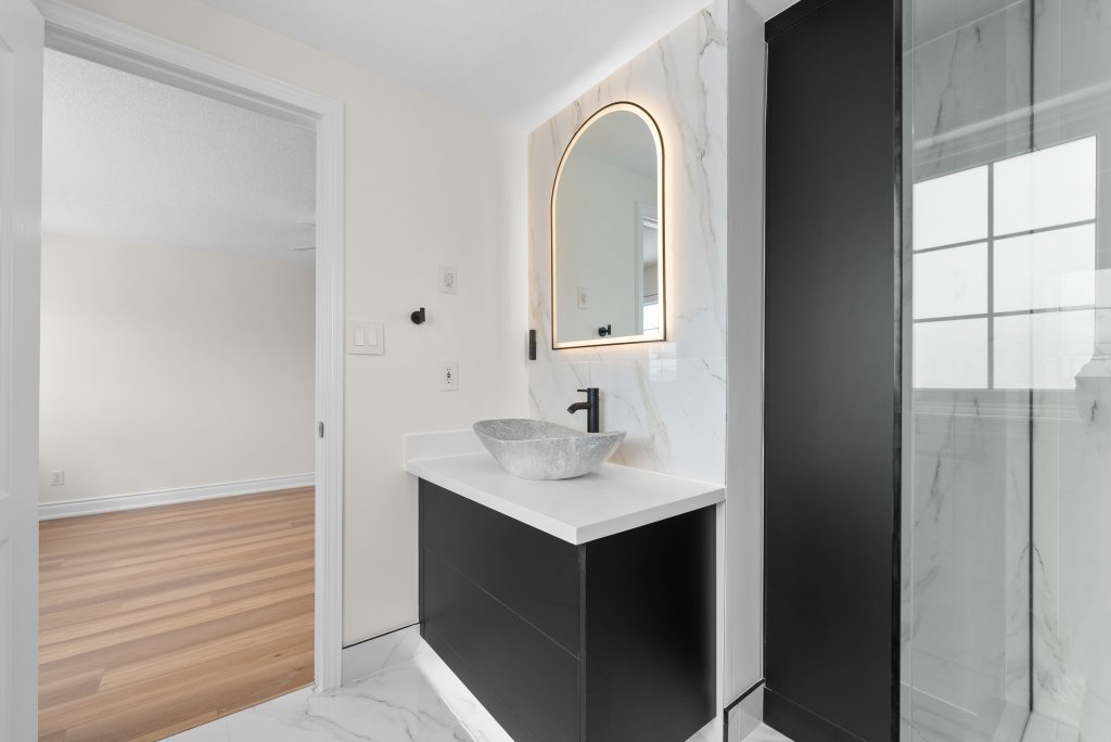 Pacific Builders|Case Study 7 – A Full Home Renovation in Kitchener with Premium Details & Seamless Design