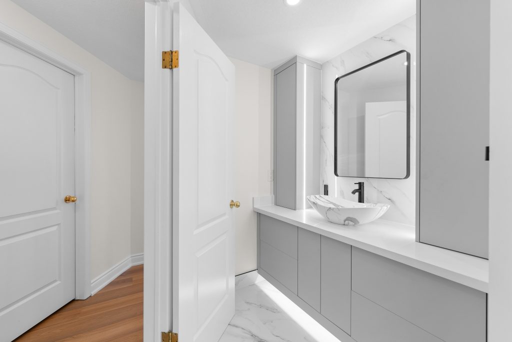 Washroom Renovation Service Oakville